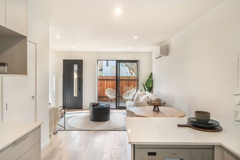 Photo of property in 1/16 Molesworth Street, Taita, Lower Hutt, 5011