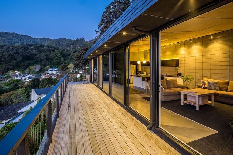 Photo of property in 616b Marine Drive, Days Bay, Lower Hutt, 5013