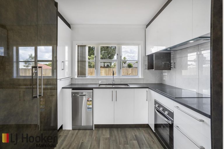 Photo of property in 58c Gloucester Road, Manurewa, Auckland, 2102