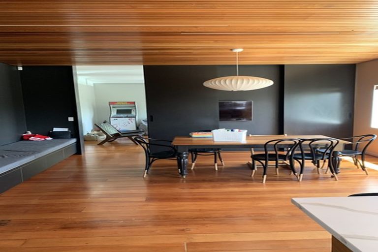 Photo of property in 16 Burnham Street, Seatoun, Wellington, 6022