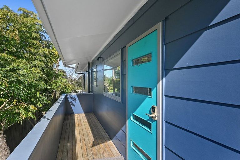 Photo of property in 1291 Whangaparaoa Road, Army Bay, Whangaparaoa, 0930