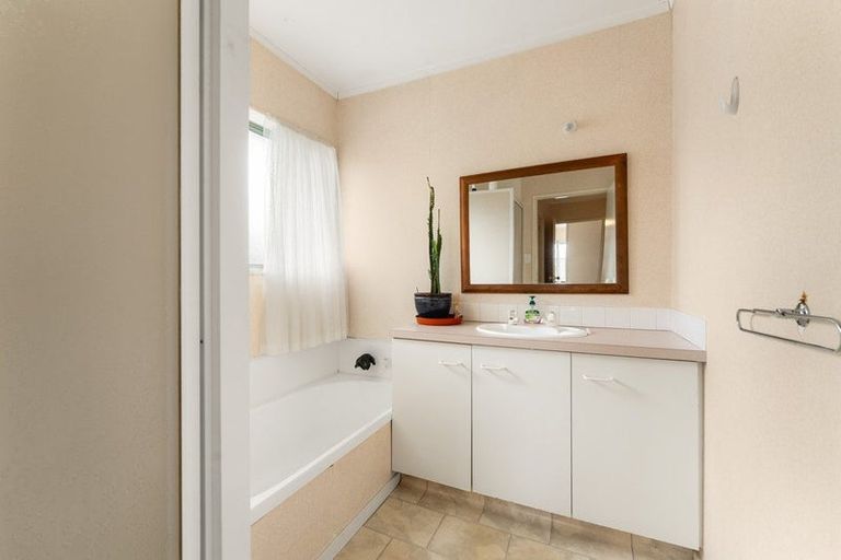 Photo of property in 17b Corinna Street, Welcome Bay, Tauranga, 3112