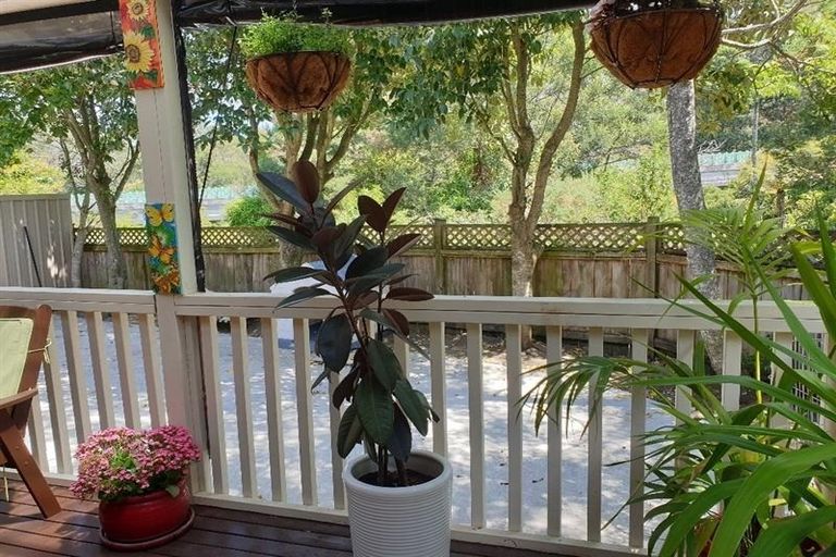 Photo of property in 73b Hillwell Drive, Henderson, Auckland, 0612