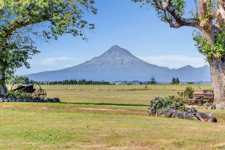 Photo of property in 208 Ngatimaru Road, Tikorangi, Waitara, 4383