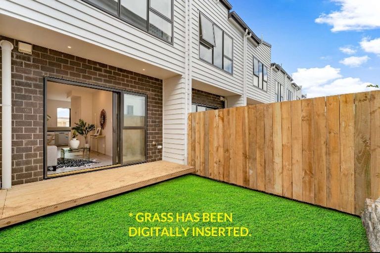 Photo of property in 11/3226 Great North Road, New Lynn, Auckland, 0600