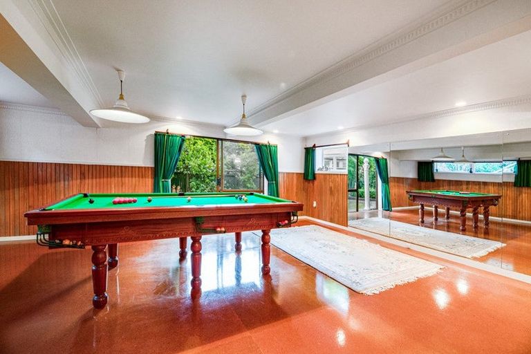 Photo of property in 32 Deane Avenue, Titirangi, Auckland, 0604