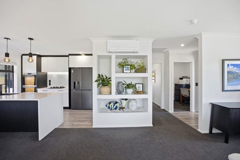 Photo of property in 16 Thomas Way, Brightwater, 7022