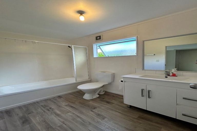 Photo of property in 36 Rimu Street, New Lynn, Auckland, 0600