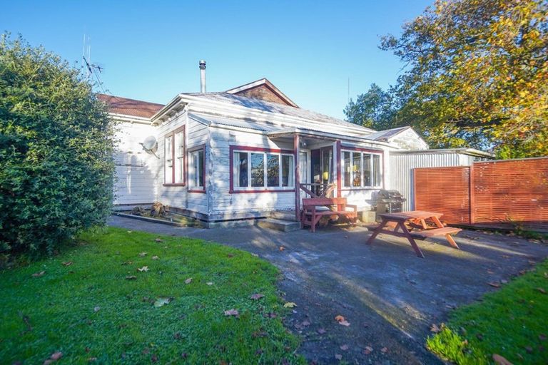 Photo of property in 54 Grey Street, Marton, 4710