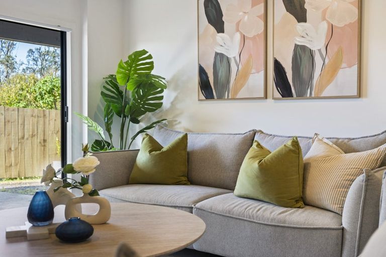 Photo of property in 5 Gallony Avenue, Massey, Auckland, 0614