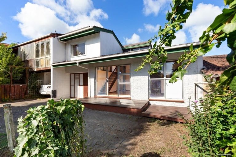 Photo of property in 3/23 Craigbank Avenue, New Lynn, Auckland, 0600