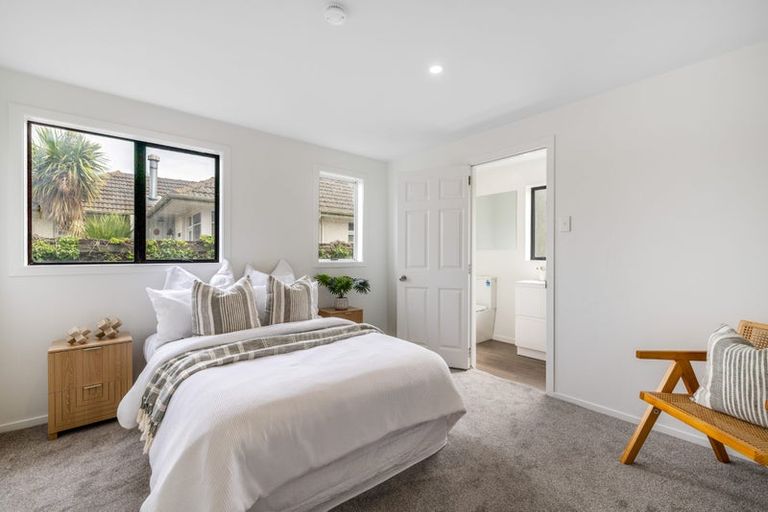 Photo of property in 1/207 Main North Road, Redwood, Christchurch, 8051