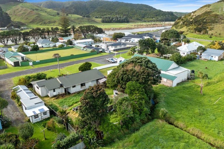 Photo of property in 6 Briscoe Street, Awakino, Mokau, 4376