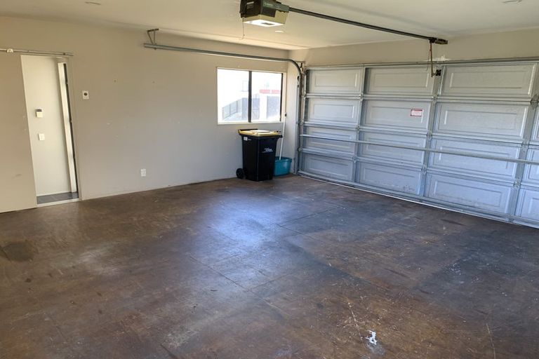 Photo of property in 72a Sheridan Terrace, Johnsonville, Wellington, 6037