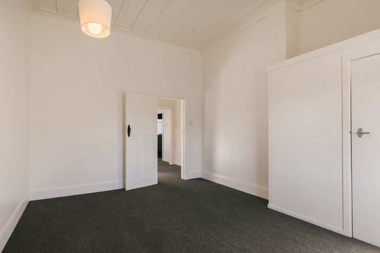 Photo of property in 74 Chelwood Street, Takaro, Palmerston North, 4412