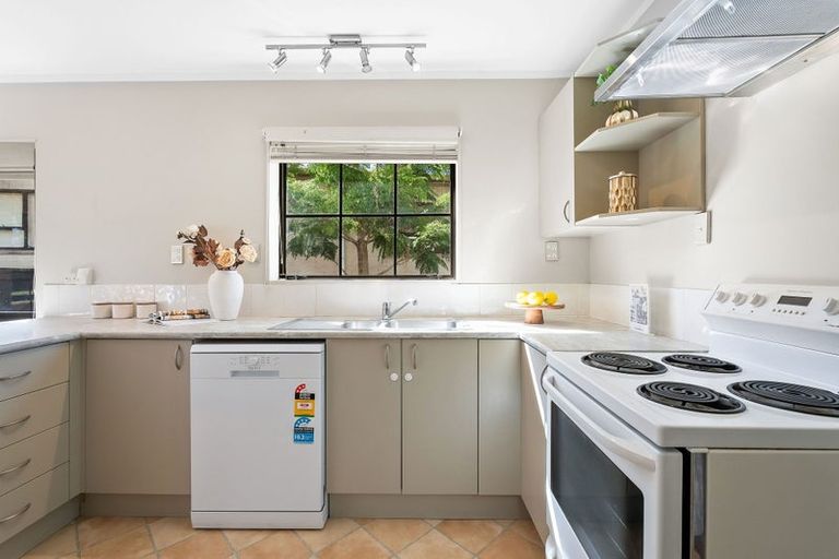 Photo of property in 2/97 Matipo Road, Mairangi Bay, Auckland, 0630