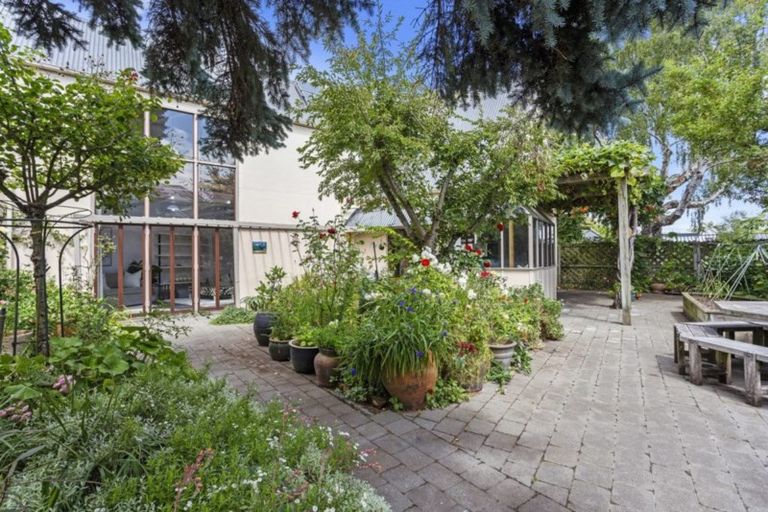 Photo of property in 114 Merivale Lane, Merivale, Christchurch, 8014