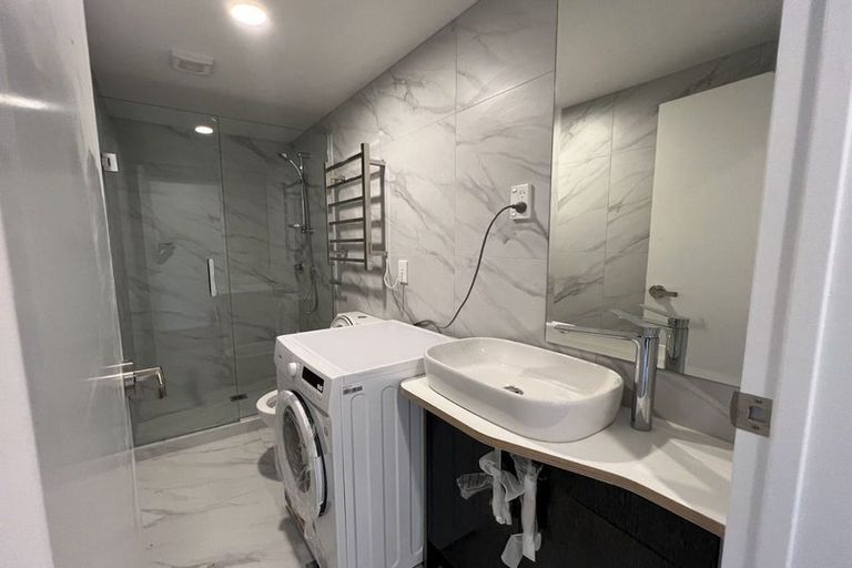 Photo of property in 15 Matukutureia Lane, Manurewa, 2102