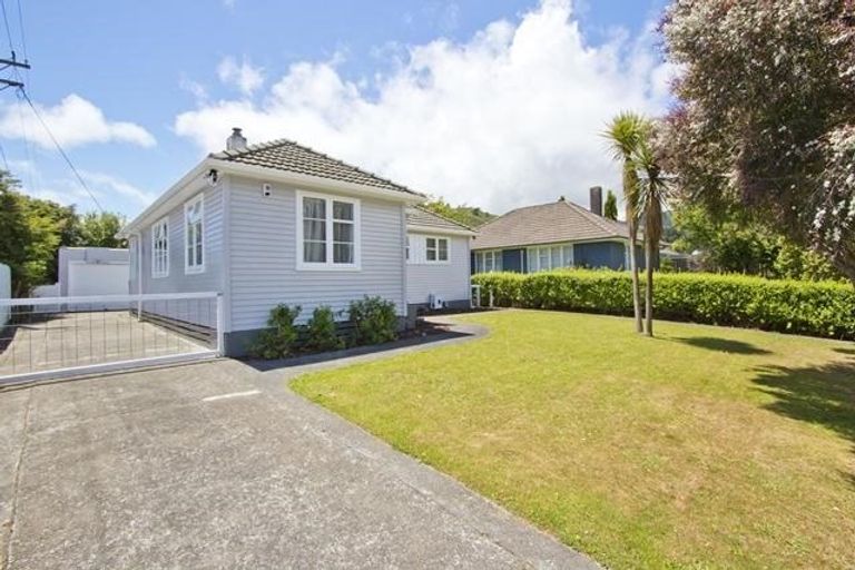 Photo of property in 124 Hewer Crescent, Naenae, Lower Hutt, 5011