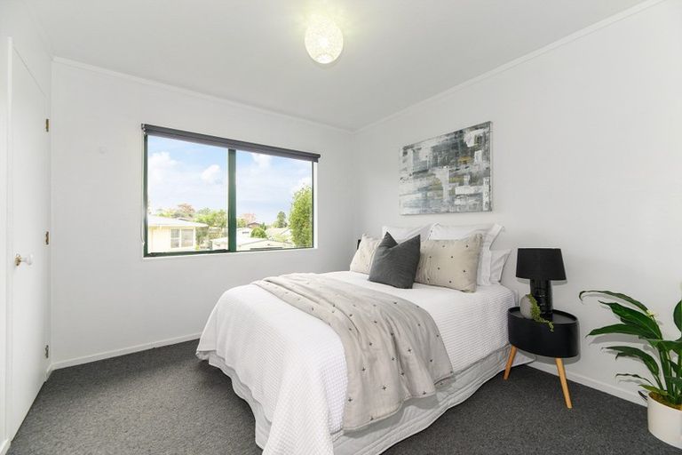 Photo of property in 43a Golf Road, New Lynn, Auckland, 0600
