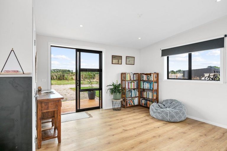 Photo of property in 34 Pourerere Road, Waipawa, 4271