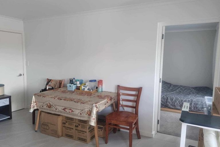 Photo of property in 1/104 Hillside Road, Glenfield, Auckland, 0627