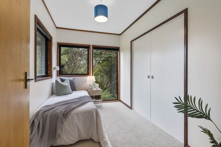 Photo of property in 23 Montana Place, Merrilands, New Plymouth, 4312