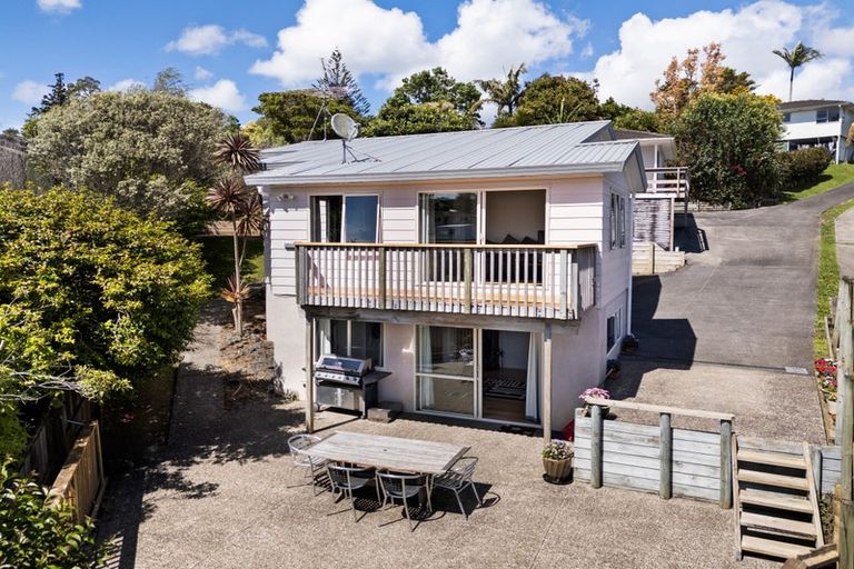 Photo of property in 1/28a Tamahere Drive, Glenfield, Auckland, 0629