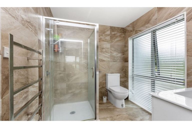Photo of property in 11u1 Crosher Place, Silverdale, Hamilton, 3216