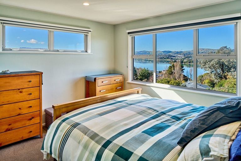 Photo of property in 92 Mana View Road, Paremata, Porirua, 5026