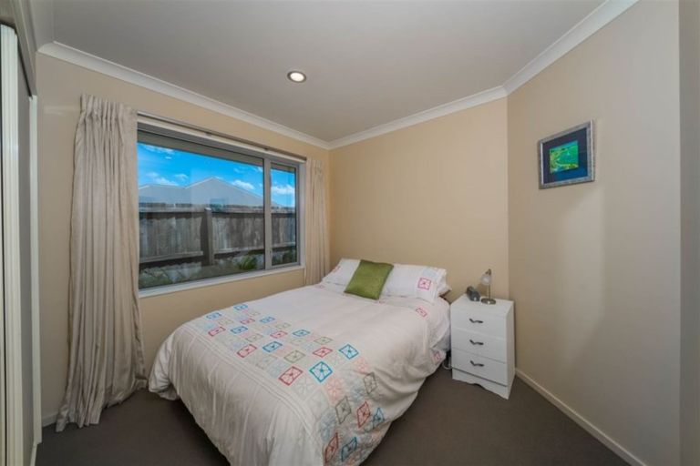 Photo of property in 11 Goldie Place, Rolleston, 7614