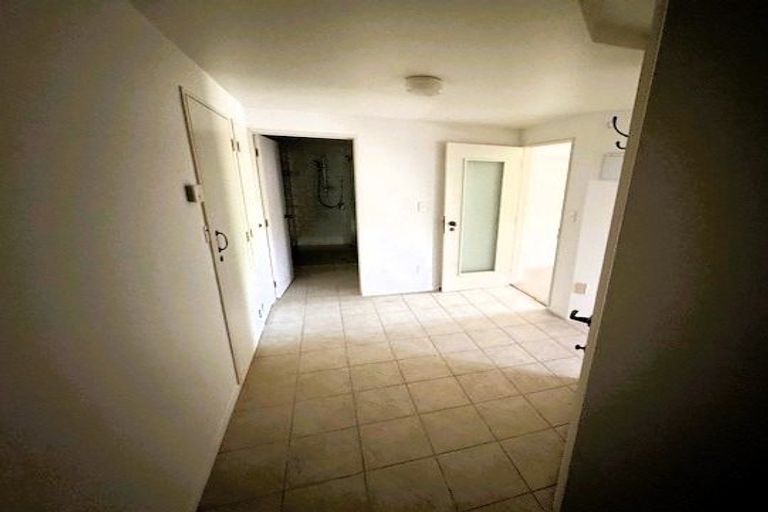 Photo of property in 12 Shortland Place, Havelock North, 4130