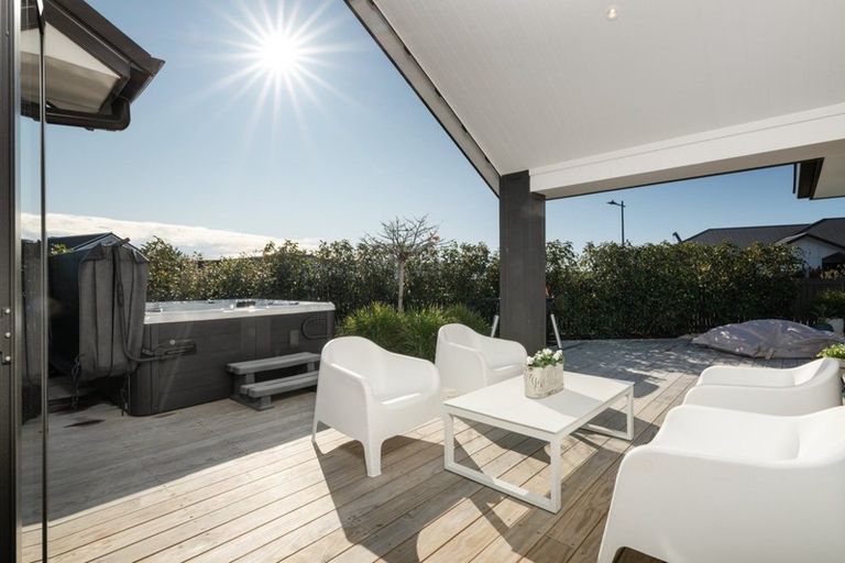 Photo of property in 2 Pimelea Street, Papamoa Beach, Papamoa, 3118