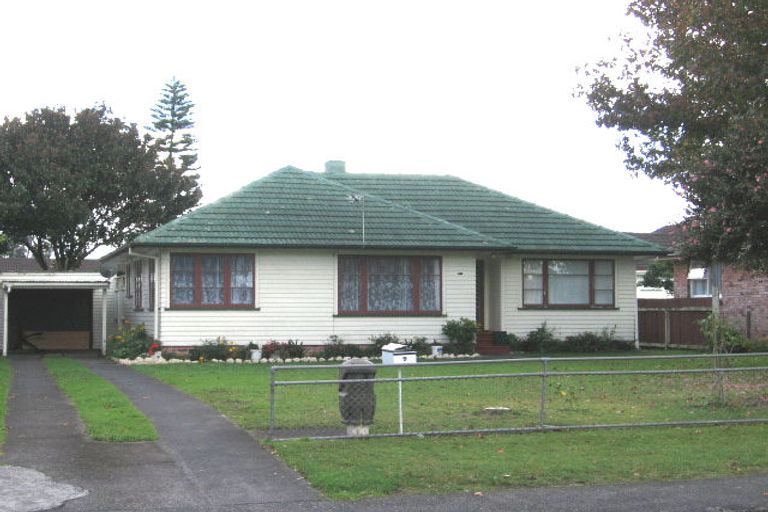 Photo of property in 9 Hereford Street, Te Atatu Peninsula, Auckland, 0610
