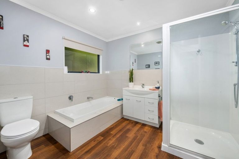 Photo of property in 43 Forest Road, Pinehaven, Upper Hutt, 5019