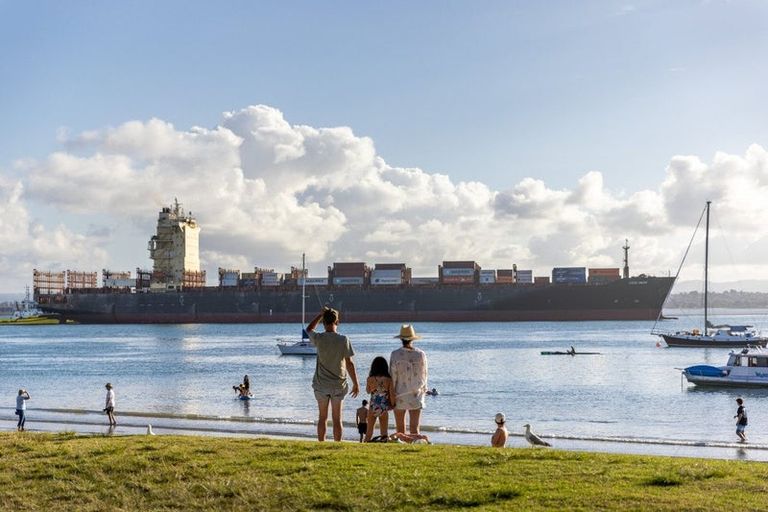 Photo of property in 3 Commons Avenue, Mount Maunganui, 3116