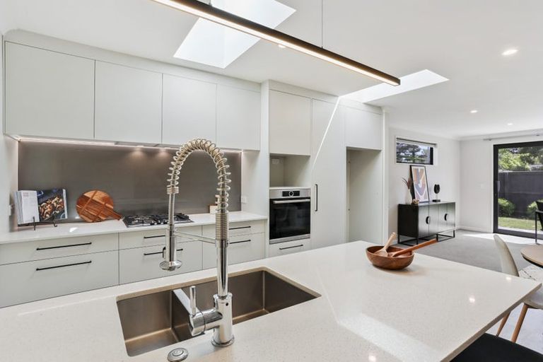 Photo of property in 12 Horoeka Street, Avonhead, Christchurch, 8042