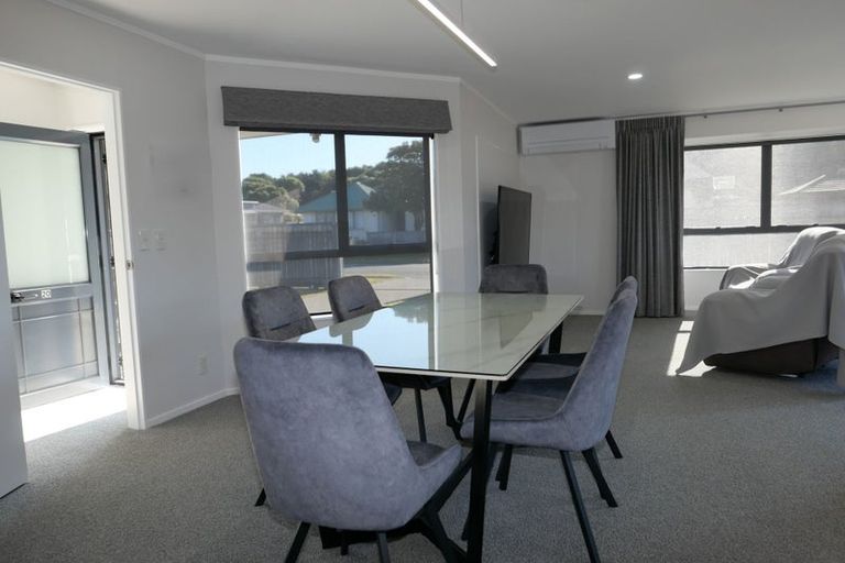 Photo of property in 20 Spackman Crescent, Paraparaumu, 5032