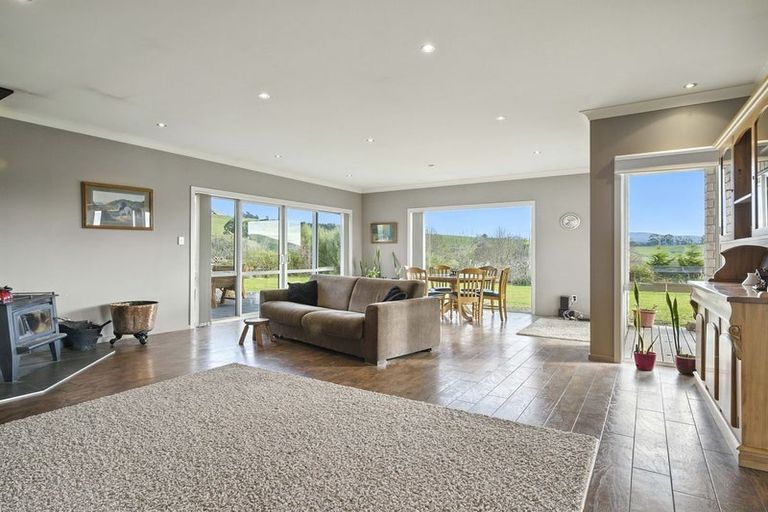 Photo of property in 215 Flag Swamp Road, Waikouaiti, 9472
