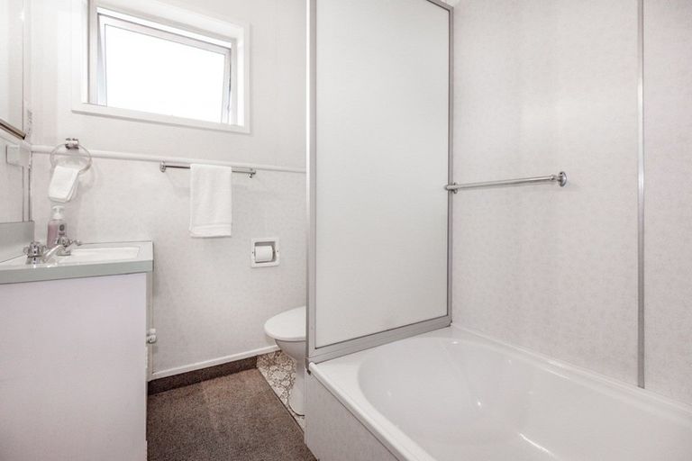 Photo of property in 90 Napier Road, Havelock North, 4130
