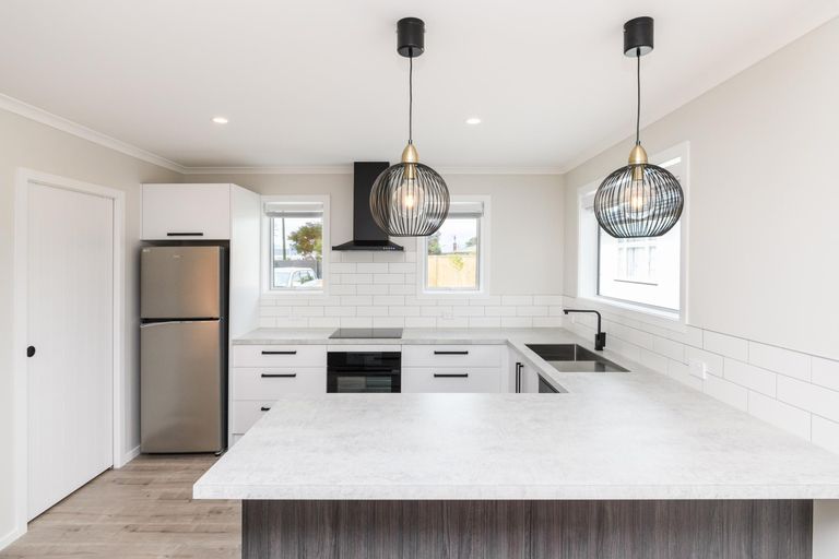 Photo of property in 208a Tremaine Avenue, Highbury, Palmerston North, 4412