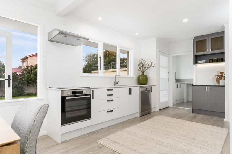 Photo of property in 144 Wairakei Road, Bryndwr, Christchurch, 8053