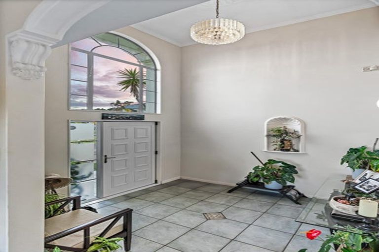 Photo of property in 21 Cinnabar Place, Westgate, Auckland, 0614