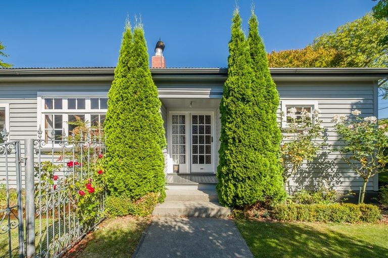 Photo of property in 30 Hinemoa Street, Spreydon, Christchurch, 8024