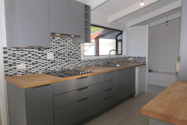 Photo of property in 1 Makora Road, Otaihanga, Paraparaumu, 5036