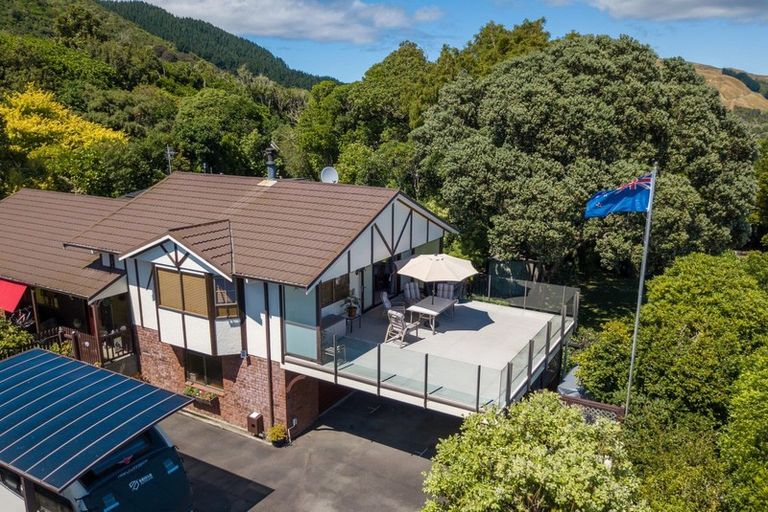 Photo of property in 24 Kereru Street, Waikanae, 5036