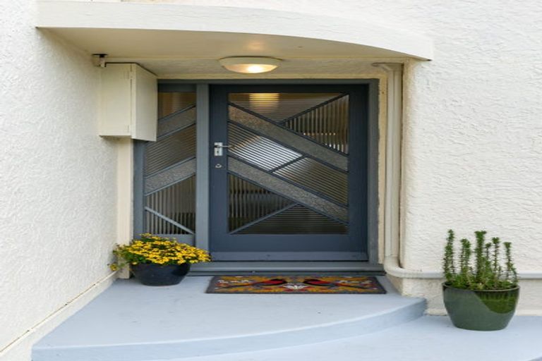 Photo of property in 90 Farnham Street, Mornington, Wellington, 6021