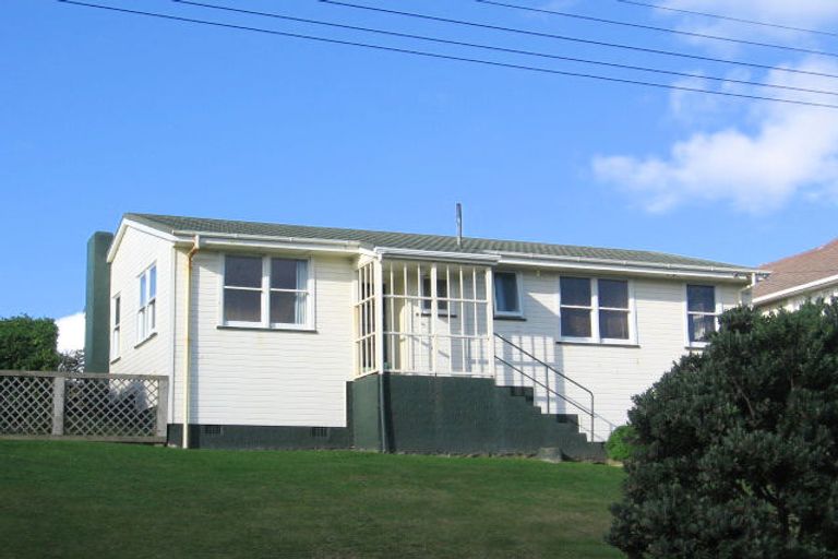 Photo of property in 13 Taupiri Crescent, Titahi Bay, Porirua, 5022