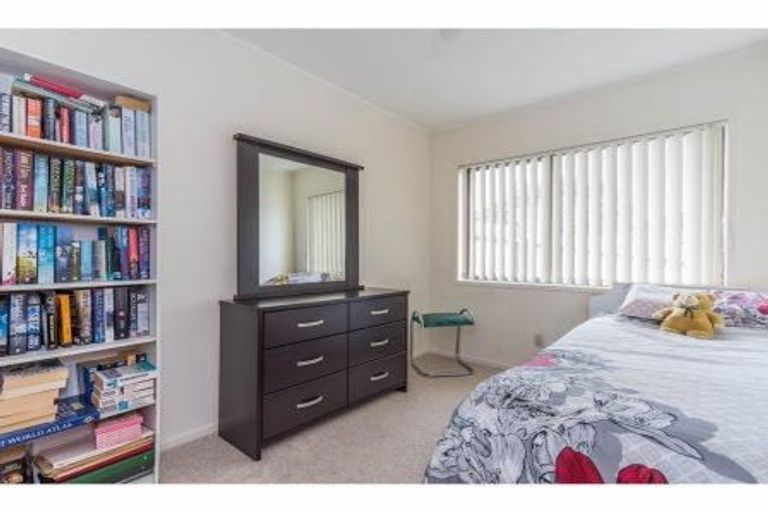 Photo of property in 75a/2 West Coast Road, Glen Eden, Auckland, 0602