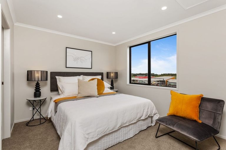 Photo of property in 4/4 Onekiritea Road, Hobsonville, Auckland, 0616